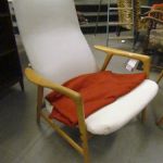 687 8421 ARMCHAIR